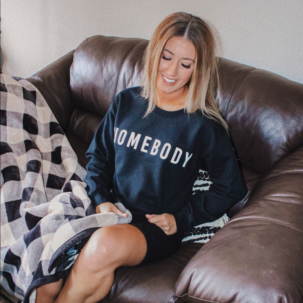 Homebody Black Graphic Crewneck - Picture 5 of 6